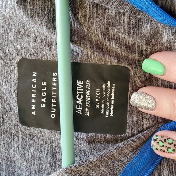 American Eagle 1/4 Zip Size Small - Picture 3 of 4